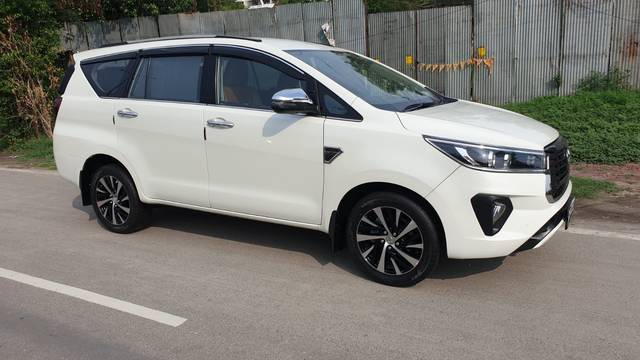 https://images10.gaadi.com/usedcar_image/4523238/original/b99d74de5ab690885a77b3ee3c985a82.jpg?imwidth=6400