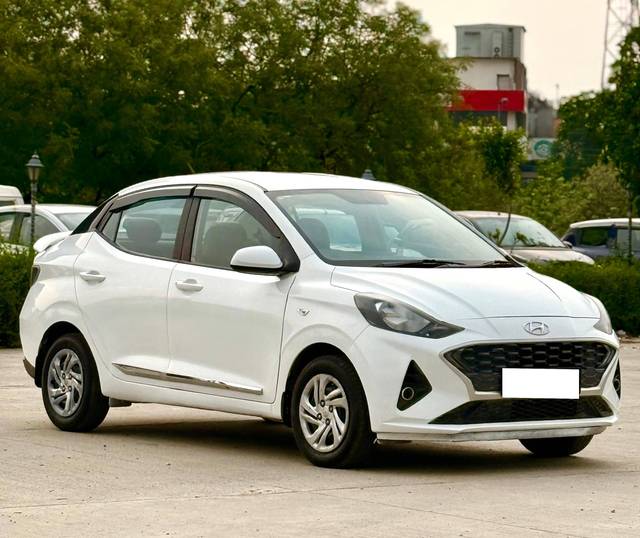 https://images10.gaadi.com/usedcar_image/4523241/original/processed_6ecfa29e39b537fbf34101a2e344b2e3.jpg?imwidth=6400
