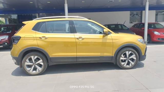 https://images10.gaadi.com/usedcar_image/4523248/original/processed_ef4bd4c2db461f162be31c15772d4101.jpg?imwidth=6401