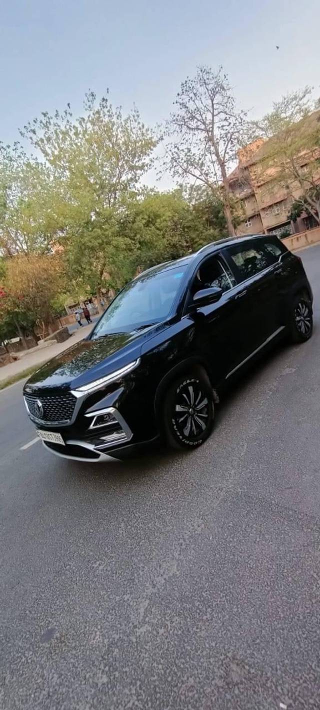 https://images10.gaadi.com/usedcar_image/4523253/original/processed_4207488a15d9df3c88f6d49637759465.jpg?imwidth=6400