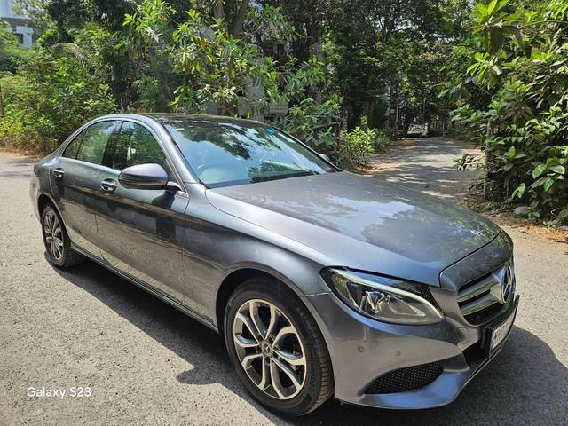 https://images10.gaadi.com/usedcar_image/4523260/original/processed_a2243189c0b0ac6b87e60f33a7d5706f.jpg?imwidth=6400