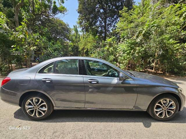 https://images10.gaadi.com/usedcar_image/4523260/original/processed_d1ab88e8d1b4a2474fb8dfb8bd5fe36f.jpg?imwidth=6401