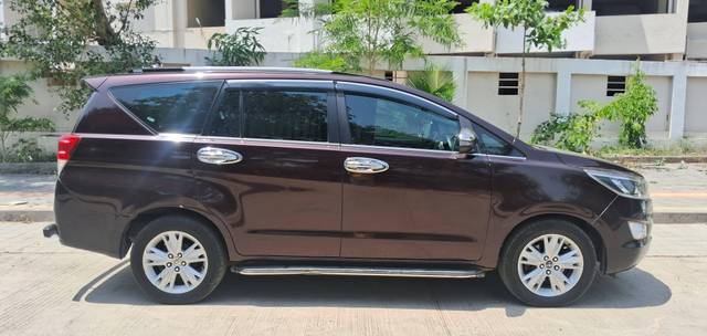 https://images10.gaadi.com/usedcar_image/4523261/original/processed_ada2c19435d9af2ef214db548d0c961a.jpg?imwidth=6401