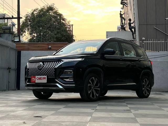 https://images10.gaadi.com/usedcar_image/4523264/original/processed_4ed7d6a62c1a103b3779ec865b667901.jpg?imwidth=6400