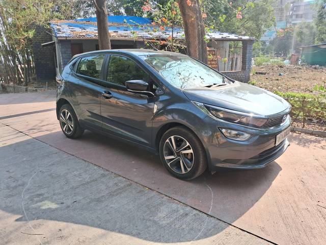 https://images10.gaadi.com/usedcar_image/4523268/original/processed_47d0890d0f953d3f4345e8d4566bafe8.jpg?imwidth=6400