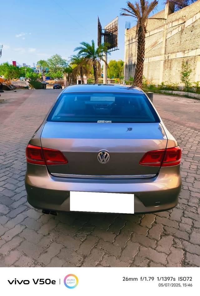 https://images10.gaadi.com/usedcar_image/4523311/original/processed_0f5b7dbeb2dacd394665b5624abd4b58.jpg?imwidth=6401