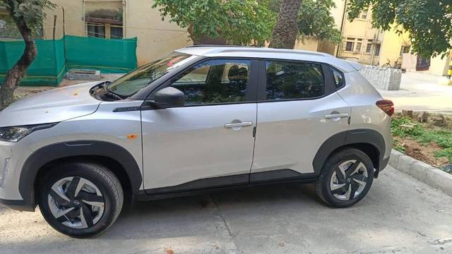 https://images10.gaadi.com/usedcar_image/4523320/original/processed_7d78b540-8895-4917-874d-f9fb75f94ee9.jpg?imwidth=6400
