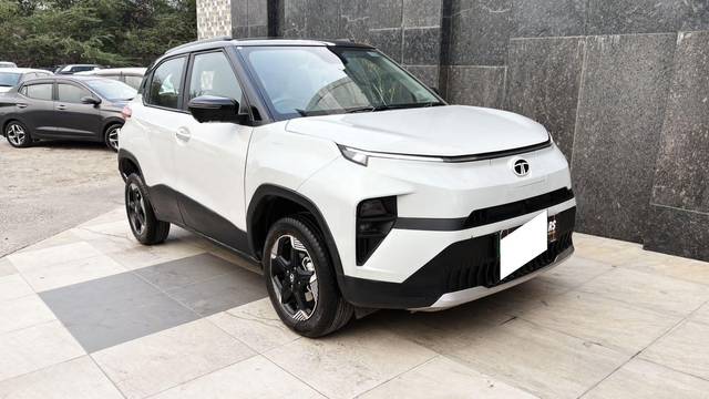 https://images10.gaadi.com/usedcar_image/4523327/original/processed_fe14384322d6bc5842fcd1d38eaa198b.jpg?imwidth=6400