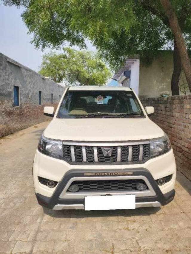 https://images10.gaadi.com/usedcar_image/4523329/original/processed_8e547952-f9eb-47bd-bfcc-faff4f43b010.jpg?imwidth=6400