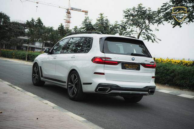 https://images10.gaadi.com/usedcar_image/4523344/original/processed_3eb91b9b7c2c13a9f31959df270ee118.jpg?imwidth=6402