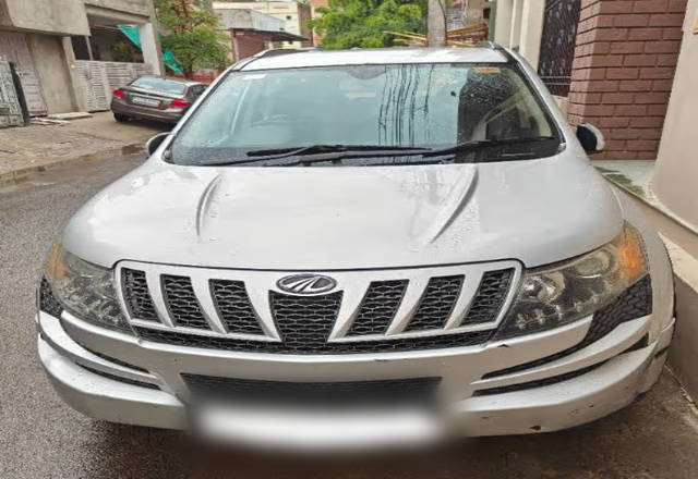 https://images10.gaadi.com/usedcar_image/4523351/original/555195ff-6606-4dbb-9ed0-012eb36031c5.?imwidth=6400