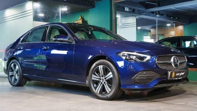 https://images10.gaadi.com/usedcar_image/4523356/original/processed_906ac524d65356773d491d83839d8895.jpg?imwidth=6400