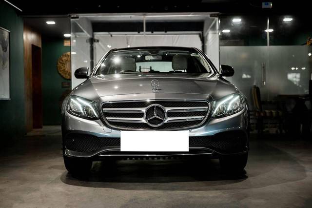 https://images10.gaadi.com/usedcar_image/4523358/original/processed_b22e99a6043424b568facc5c3fa9c0d5.jpg?imwidth=6402