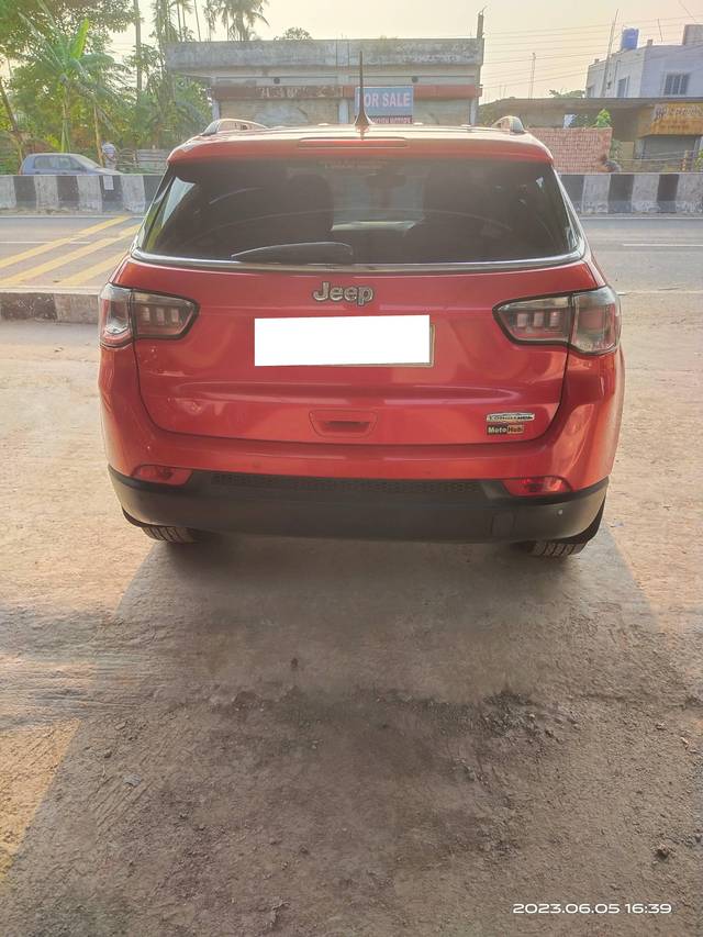 https://images10.gaadi.com/usedcar_image/4523389/original/processed_e3dd834cf84ca71b323bb5ff8b3ecf8a.jpg?imwidth=6401