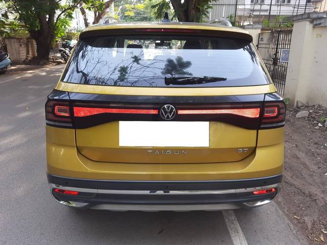 https://images10.gaadi.com/usedcar_image/4523445/original/processed_281ed8dc050f16611724324dc0a349d1.jpg?imwidth=6401