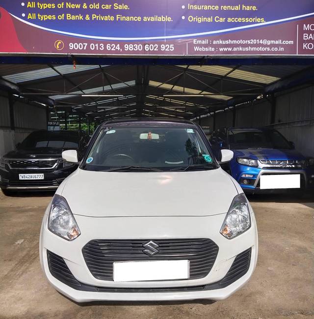 https://images10.gaadi.com/usedcar_image/4523448/original/processed_796d832a88df3d42d7a44713e589ff40.jpg?imwidth=6402