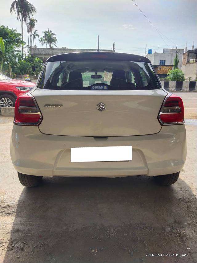 https://images10.gaadi.com/usedcar_image/4523448/original/processed_fad64c91bf5c7db3973e5ba81ad65049.jpg?imwidth=6401