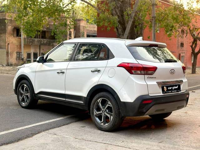 https://images10.gaadi.com/usedcar_image/4523449/original/processed_27a3bbfe977e6c31306ab824296e43bf.jpg?imwidth=6401