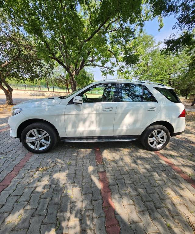https://images10.gaadi.com/usedcar_image/4523455/original/3478d76442f13c00de0133865d597720.jpg?imwidth=6402