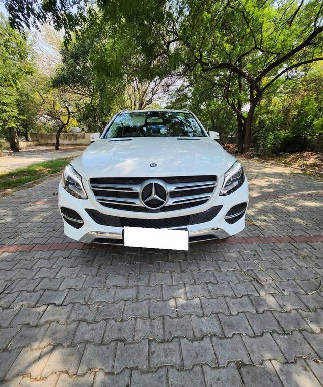 https://images10.gaadi.com/usedcar_image/4523455/original/processed_70e63208d2bf4f712575ca8499b92c20.jpg?imwidth=6400