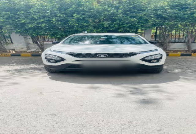 https://images10.gaadi.com/usedcar_image/4523456/original/29f78137-a3e0-4f6d-8405-017fe8bea098.?imwidth=6400