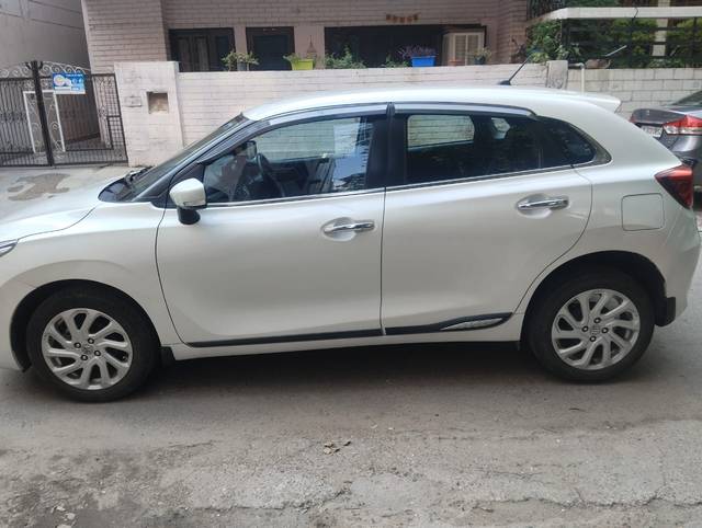 https://images10.gaadi.com/usedcar_image/4523457/original/1a39efb4dd63ef8c1e17e3df33e8f0e7.jpg?imwidth=6402