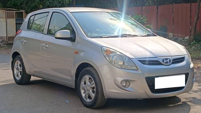 https://images10.gaadi.com/usedcar_image/4523458/original/processed_74f3e9758df3c386ea62f14c5c6dfb0b.jpg?imwidth=6400