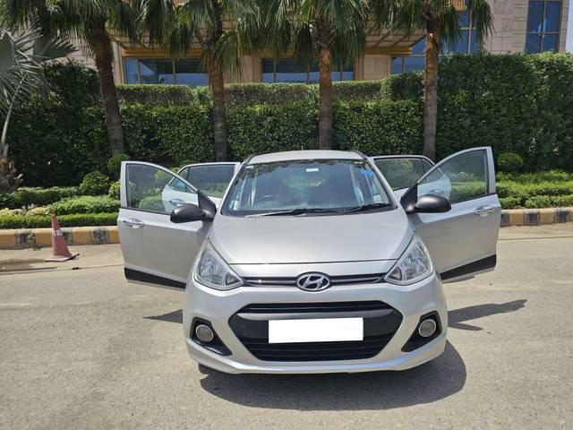 https://images10.gaadi.com/usedcar_image/4523464/original/processed_327a497f7f49f91512b88e2b55db0903.jpg?imwidth=6400