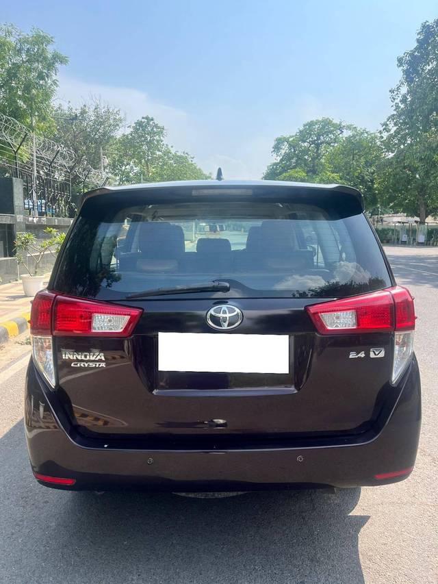 https://images10.gaadi.com/usedcar_image/4523465/original/processed_cd2f2b548eb956802057da088958d810.jpg?imwidth=6402
