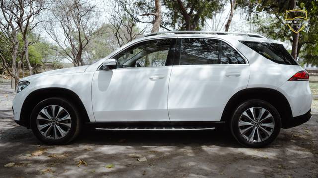 https://images10.gaadi.com/usedcar_image/4523481/original/processed_3610d2361a715387b30e399f506ae5e8.jpg?imwidth=6402