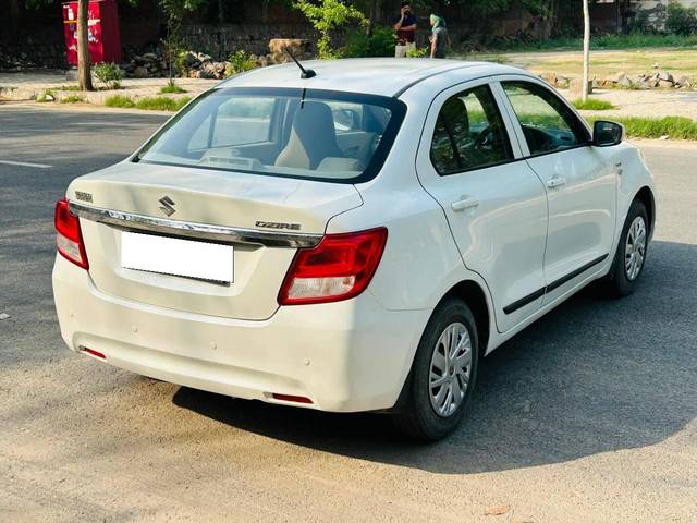 https://images10.gaadi.com/usedcar_image/4523484/original/processed_e094f425052b27a8c67b8bb4a82bfdff.jpg?imwidth=6400