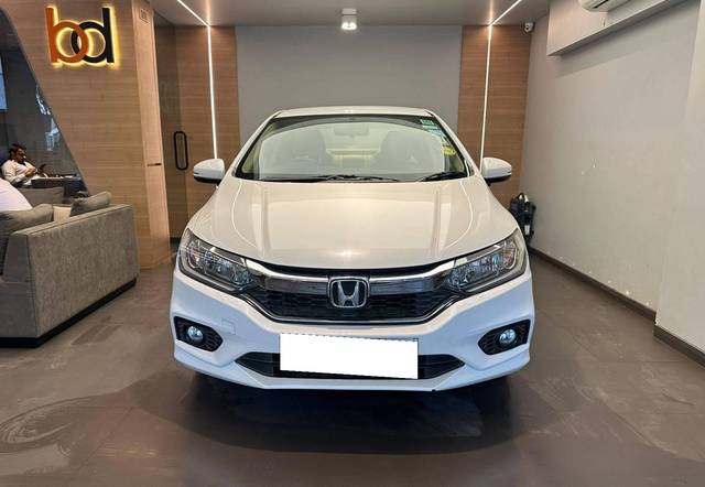 https://images10.gaadi.com/usedcar_image/4523486/original/processed_6253c1d5d404d4d15a8735bf591cefe9.jpeg?imwidth=6400