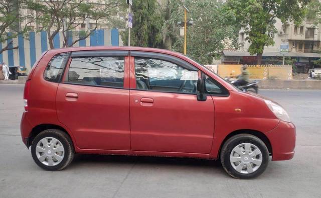 https://images10.gaadi.com/usedcar_image/4523490/original/processed_cfbdac4e934b7b72a7c4fb4ccdaf1677.jpg?imwidth=6401