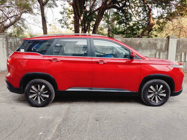 https://images10.gaadi.com/usedcar_image/4523509/original/e9ec3663790e3ae0a610d5f3bc03687c.jpeg?imwidth=6401