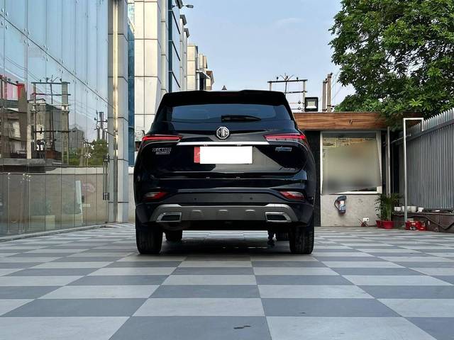 https://images10.gaadi.com/usedcar_image/4523550/original/processed_48d709bd0fce4bd3468ed1271c4d5c5e.jpg?imwidth=6402