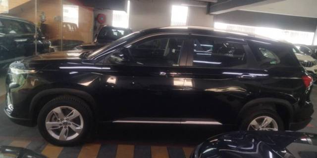 https://images10.gaadi.com/usedcar_image/4523550/original/processed_abb53e4d543a65cd9cb3bd039b5db791.jpg?imwidth=6402