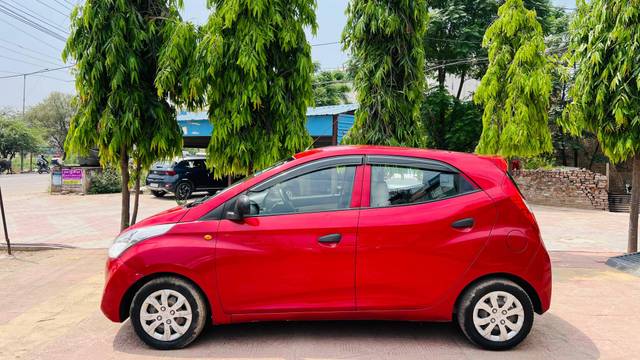 https://images10.gaadi.com/usedcar_image/4523555/original/processed_0f0eae6dccad495a5bbbe1a97e0e1d54.jpg?imwidth=6402