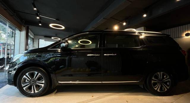 https://images10.gaadi.com/usedcar_image/4523559/original/processed_4460558cc0f802249ee90fecd318cc9a.jpg?imwidth=6401