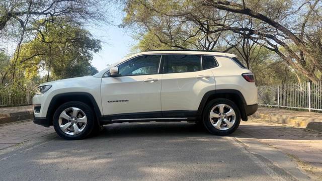 https://images10.gaadi.com/usedcar_image/4523560/original/processed_0474952a926721325b7f7ac6487aae94.jpg?imwidth=6402
