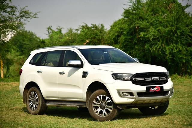 https://images10.gaadi.com/usedcar_image/4523565/original/processed_81e6593c6a1d05b7a95e8758c869cc1c.jpg?imwidth=6400