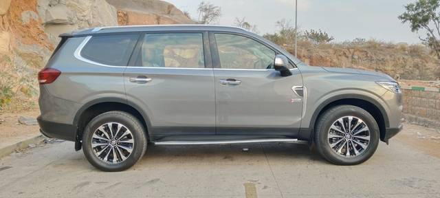 https://images10.gaadi.com/usedcar_image/4523585/original/afb98a9e8d9a6792ec629dca5c0b2306.jpeg?imwidth=6401