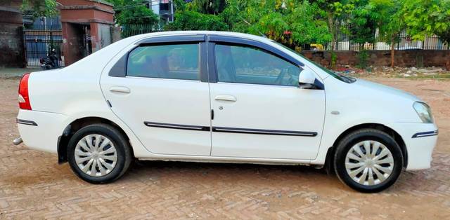 https://images10.gaadi.com/usedcar_image/4523589/original/processed_97b28572b2f47aed0648d5a9bf5b5b87.jpg?imwidth=6401