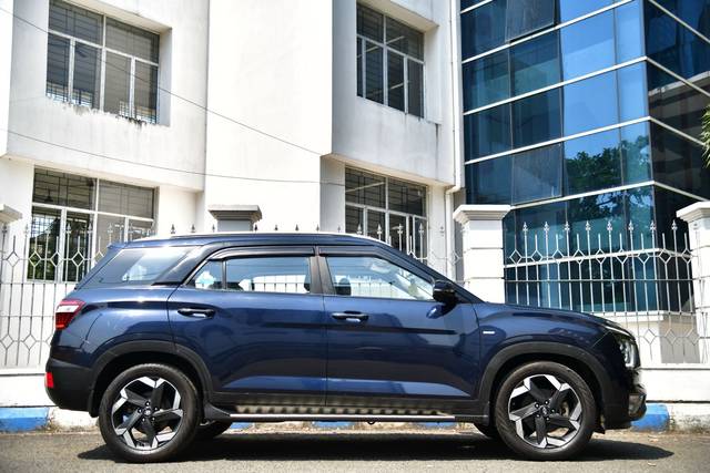 https://images10.gaadi.com/usedcar_image/4523590/original/6c648eb410ef5016d300424833c0e783.jpg?imwidth=6401