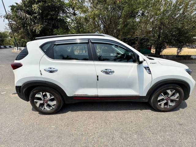 https://images10.gaadi.com/usedcar_image/4523600/original/processed_e39b1877-31aa-45fd-9941-69c2a66303f5.jpg?imwidth=6401