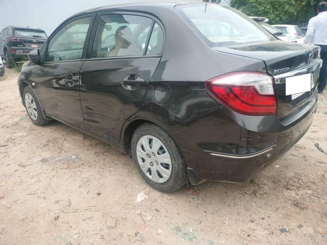 https://images10.gaadi.com/usedcar_image/4523603/original/processed_5f6f5f18d18b6a2c3e9bcd3c60503f74.jpg?imwidth=6402
