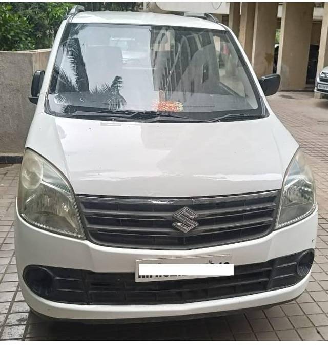 https://images10.gaadi.com/usedcar_image/4523605/original/processed_38da987947b491c1122aaa5ce7d86a8c.jpeg?imwidth=6402