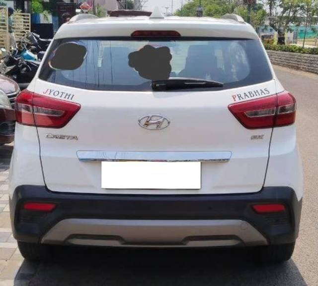 https://images10.gaadi.com/usedcar_image/4523607/original/processed_bb2647c2e6ed15fcf3bee4e85d7591d2.jpg?imwidth=6402
