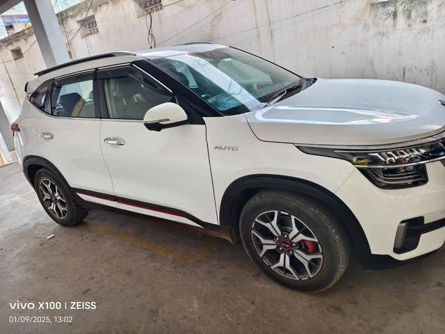 https://images10.gaadi.com/usedcar_image/4523614/original/processed_9bd70ff03f2e8f02d459f05247d13113.jpg?imwidth=6402