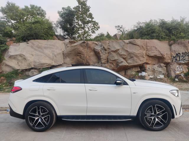 https://images10.gaadi.com/usedcar_image/4523626/original/processed_2ebef0538ffb81bcf08862a7dce9c0de.jpeg?imwidth=6401