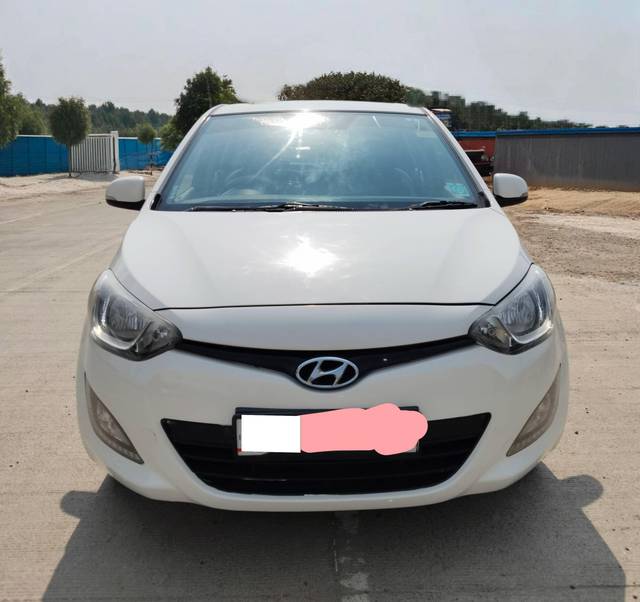 https://images10.gaadi.com/usedcar_image/4523627/original/processed_1ae0e8fff93f808b7173e79afd85a1ea.jpg?imwidth=6402